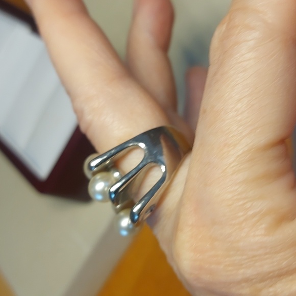💚 Modernist Silvertone Faux Pearl Chunky Ring Size 7 - Picture 4 of 5